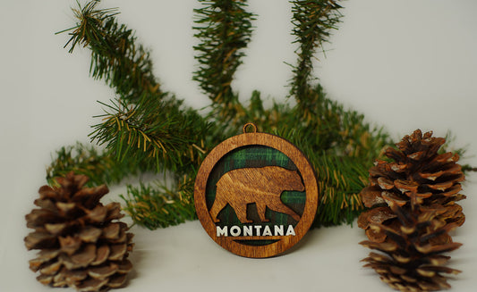 "Wildlife Lodge" Collection 'Walking Grizzly' Ornament